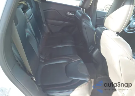 2016 Jeep Cherokee Trailhawk from USA, damaged, VIN 1C4PJMBS5GW317149